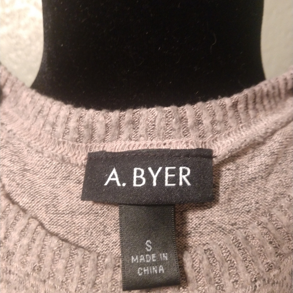 Lightweight Sweater Dress - Picture 5 of 7